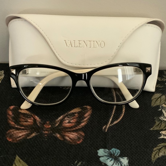 Valentino eyeglass cat eye frames - Picture 6 of 6